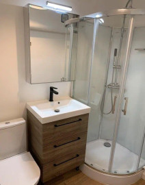
                                                                                        Location
                                                                                         Beau studio meublé 28m² refait entièrement à neuf