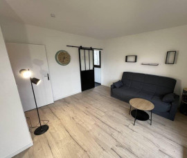 
                                                                                        Location
                                                                                         Beau studio meublé 30m² entièrement refait
