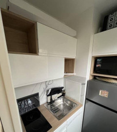
                                                                                        Location
                                                                                         Beau studio meublé 30m² entièrement refait