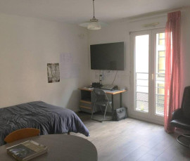 
                                                                                        Location
                                                                                         Beau studio meublé 30m² refait à neuf avec parking