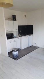 
                                                                                        Location
                                                                                         Beau studio meublé 32m²