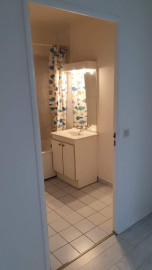 
                                                                                        Location
                                                                                         Beau studio meublé 32m²