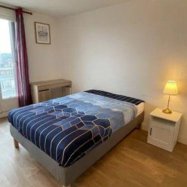 
                                                                                        Location
                                                                                         Beau studio meublé 32m² avec balcon
