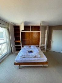 
                                                                                        Location
                                                                                         Beau studio meublé 32m² lumineux avec parking