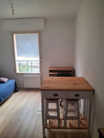 
                                                                                        Location
                                                                                         Beau studio meublé 35m² Chantier naval