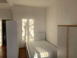 
                                                                                        Location
                                                                                         Beau studio meublé 35m² cours Julien