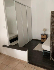 
                                                                                        Location
                                                                                         Beau studio meublé 36m² avec balcon calme lumineux