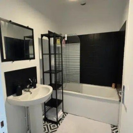 
                                                                                        Location
                                                                                         Beau studio meublé 49m² courte durée