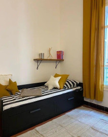 
                                                                                        Location
                                                                                         Beau studio meublé de 18m²