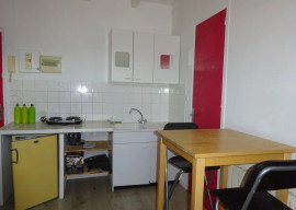 
                                                                                        Location
                                                                                         Beau studio meublé de 20m² proche gares