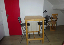 
                                                                                        Location
                                                                                         Beau studio meublé de 20m² proche gares