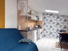 
                                                                                        Location
                                                                                         Beau studio meublé de 25m² avec terrasse