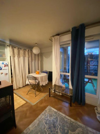 
                                                                                        Location
                                                                                         Beau studio meublé de 30 m² Bagnolet