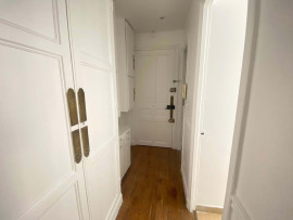 
                                                                                        Location
                                                                                         Beau studio meublé et refait à neuf 25 m² Neuilly