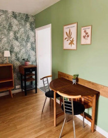 
                                                                                        Location
                                                                                         Beau studio meublé et rénové 30m² avec parking