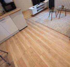 
                                                                                        Location
                                                                                         Beau studio meublé neuf 23m²