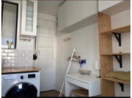 
                                                                                        Location
                                                                                         Beau studio meublé rénové 10m²
