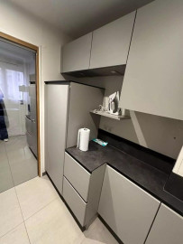 
                                                                                        Location
                                                                                         Beau studio meublé rénové 24 m²