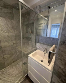 
                                                                                        Location
                                                                                         Beau studio meublé rénové 24 m²