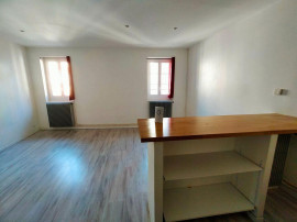 
                                                                                        Location
                                                                                         Beau studio Nantes