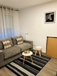 
                                                                                        Location
                                                                                         Beau studio neuf