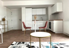 
                                                                                        Location
                                                                                         Beau studio neuf meublé 30m² avec terrasse/jardin