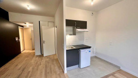 
                                                                                        Location
                                                                                         Beau studio neuf meublé lumineux