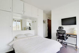 
                                                                                        Location
                                                                                         Beau studio Paris 16, Dauphine, avenue Foch