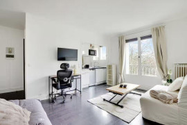 
                                                                                        Location
                                                                                         Beau studio Paris 16, Dauphine, avenue Foch