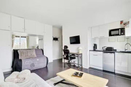 
                                                                                        Location
                                                                                         Beau studio Paris 16, Dauphine, avenue Foch