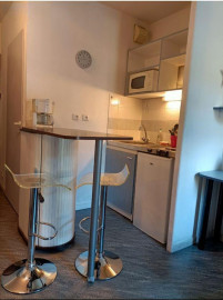 
                                                                                        Location
                                                                                         Beau studio Purpan meublé 21m² + parking