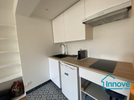
                                                                                        Vente
                                                                                         Beau studio, refait à neuf Versailles Rive droite