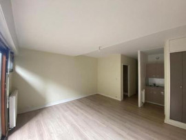 
                                                                                        Location
                                                                                         Beau studio résidence sénior 31m² avec terrasse