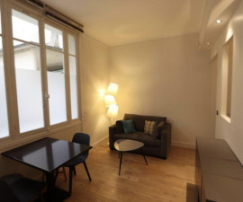 
                                                                                        Location
                                                                                         Beau studio rue Véron Paris 18è