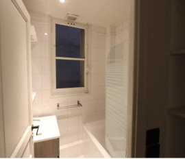 
                                                                                        Location
                                                                                         Beau studio rue Véron Paris 18è