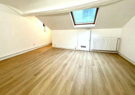 
                                                                                        Location
                                                                                         Beau T1 30m² hypercentre (Royale)