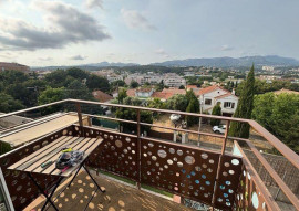 
                                                                                        Location
                                                                                         Beau T1 meublé 30m² + place de parking