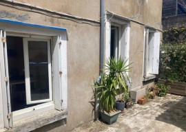 
                                                                                        Location
                                                                                         Beau T1Bis/20P meublé 29m² rue des hauts pavés