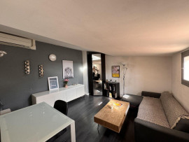 
                                                                                        Location
                                                                                         Beau T2 40 m² rénové Centre Ville historique