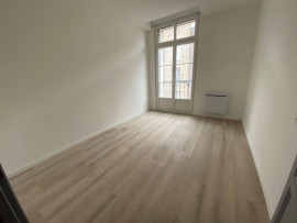 
                                                                                        Location
                                                                                         Beau T2 45m²  refait à neuf rue Alexandre Fatton