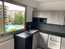 
                                                                                        Location
                                                                                         Beau T2 52m² Proche du Point du Jour