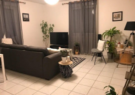 
                                                                                        Location
                                                                                         Beau T2 62m² climatisé avec terrasse 10m²