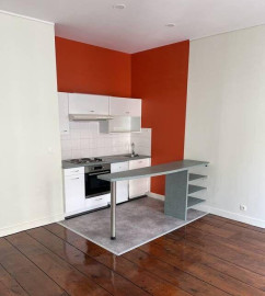 
                                                                                        Location
                                                                                         Beau T2 de 43m² avec balcon remis à neuf