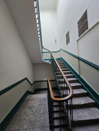 
                                                                                        Location
                                                                                         Beau T2 lumineux et meublé - Centre historique