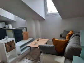 
                                                                                        Location
                                                                                         Beau T2 meublé 25m² cozy Métro Léo Lagrange