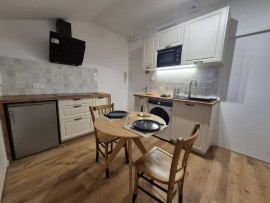 
                                                                                        Location
                                                                                         Beau T2 meublé 25m² rénové avec balcon