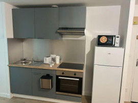 
                                                                                        Location
                                                                                         Beau T2 meublé 33m² entièrement rénové