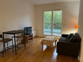 
                                                                                        Location
                                                                                         Beau T2 meublé 38m² Rue de la Verrerie à Meudon