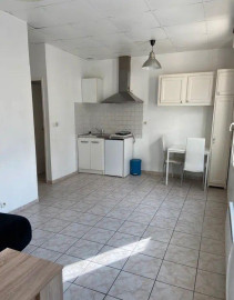 
                                                                                        Location
                                                                                         Beau T2 meublé 40m² bien isolé quartier tranquille
