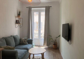 
                                                                                        Location
                                                                                         Beau T2 Meublé 40m² Idéal Étudiant